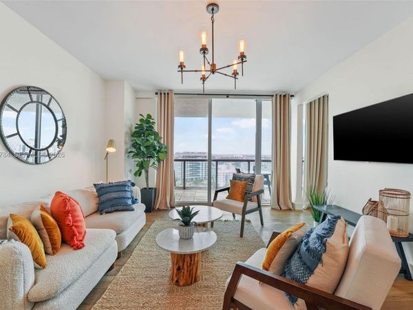 6799 Collins Ave , Unit 1506, Miami Beach, FL 33141