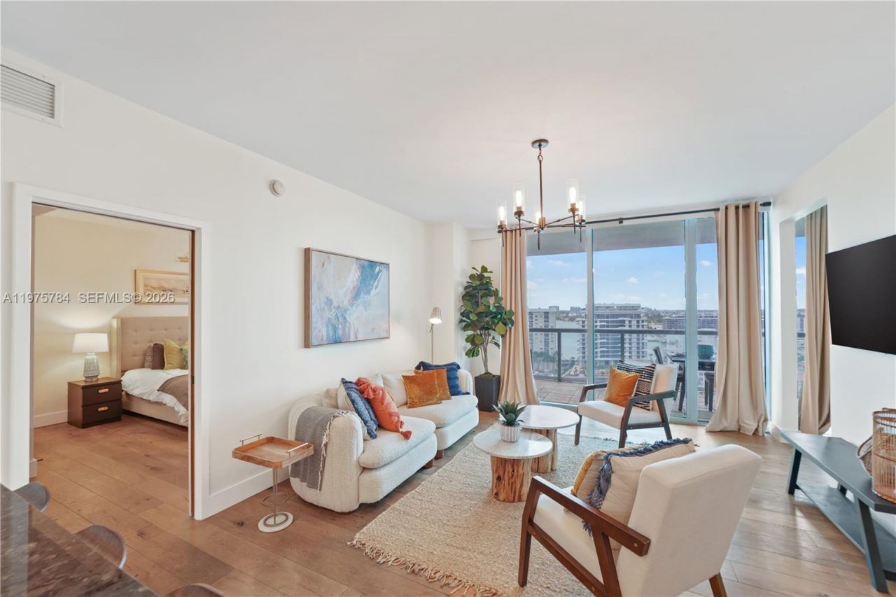 6799 Collins Ave , Unit 1506, Miami Beach, FL 33141 Photo