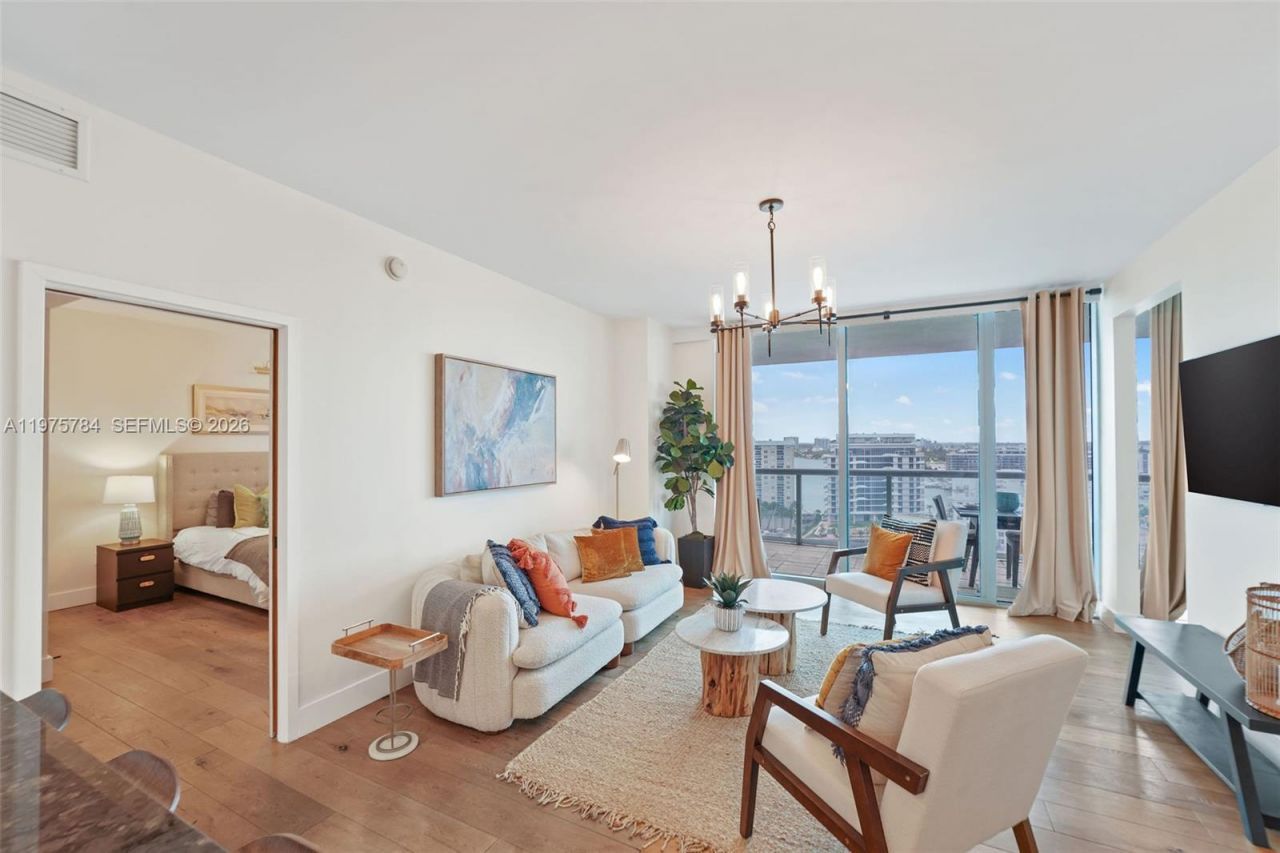 6799 Collins Ave , Unit 1506, Miami Beach, FL 33141 Photo