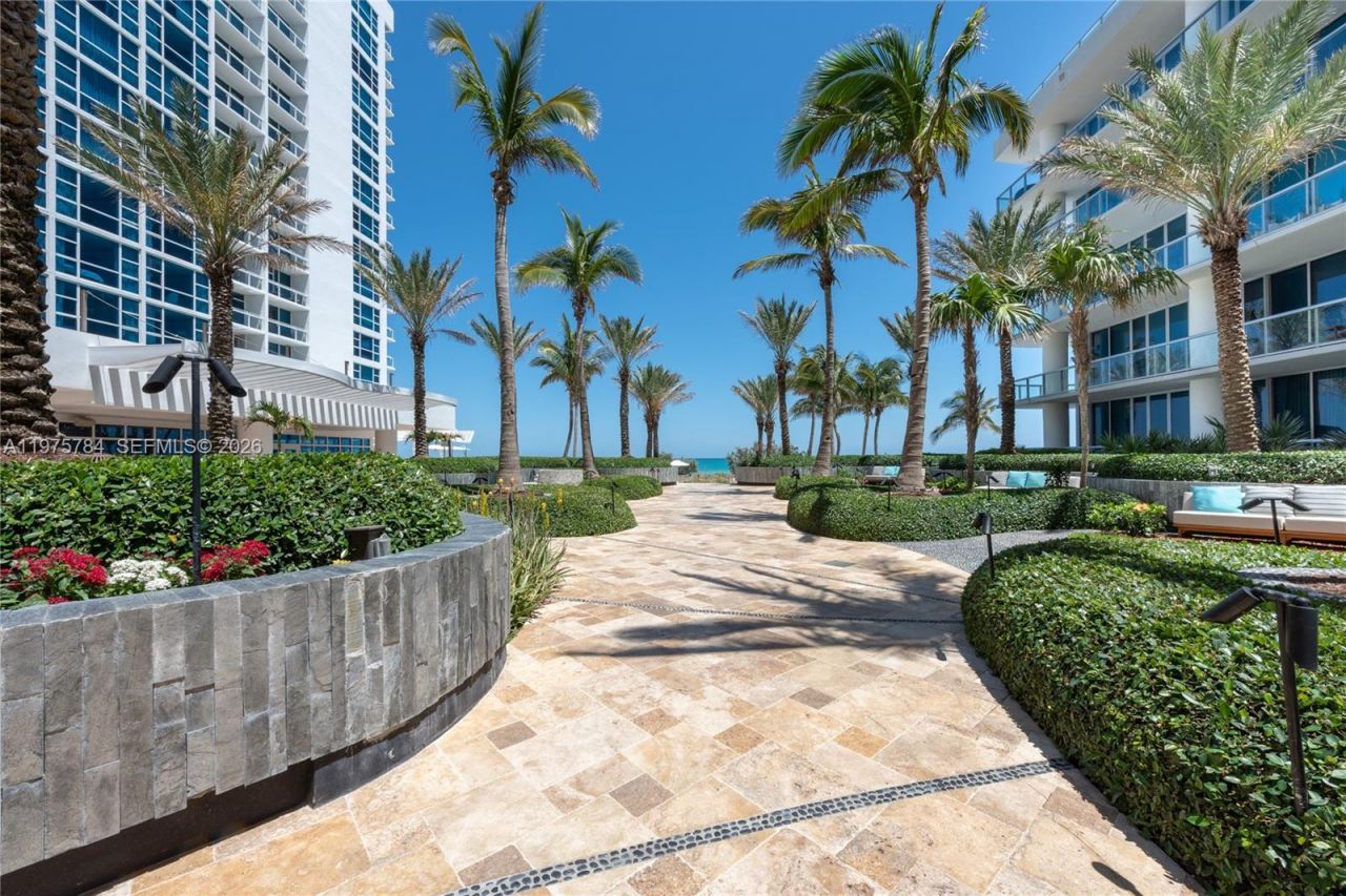 6799 Collins Ave , Unit 1506, Miami Beach, FL 33141 Photo