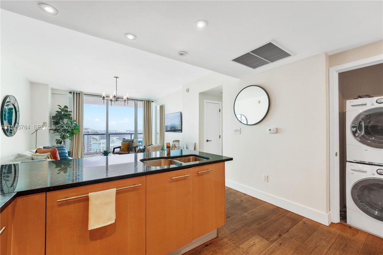 6799 Collins Ave , Unit 1506, Miami Beach, FL 33141 Photo