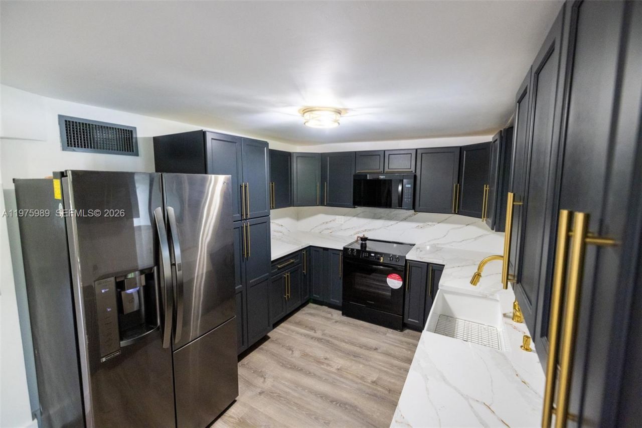 3401 SW 17th St, Unit 3401, Miami, FL 33145 Photo