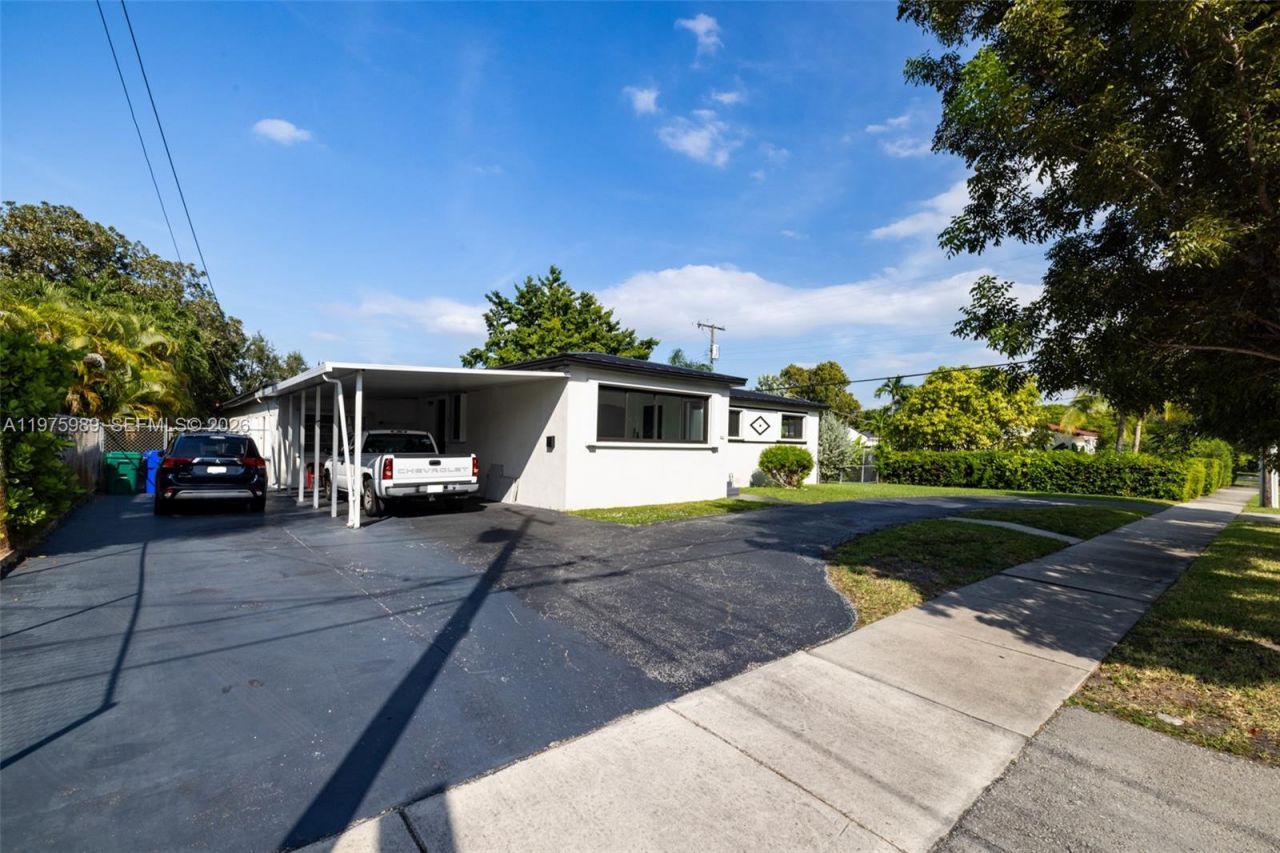 3401 SW 17th St, Unit 3401, Miami, FL 33145 Photo