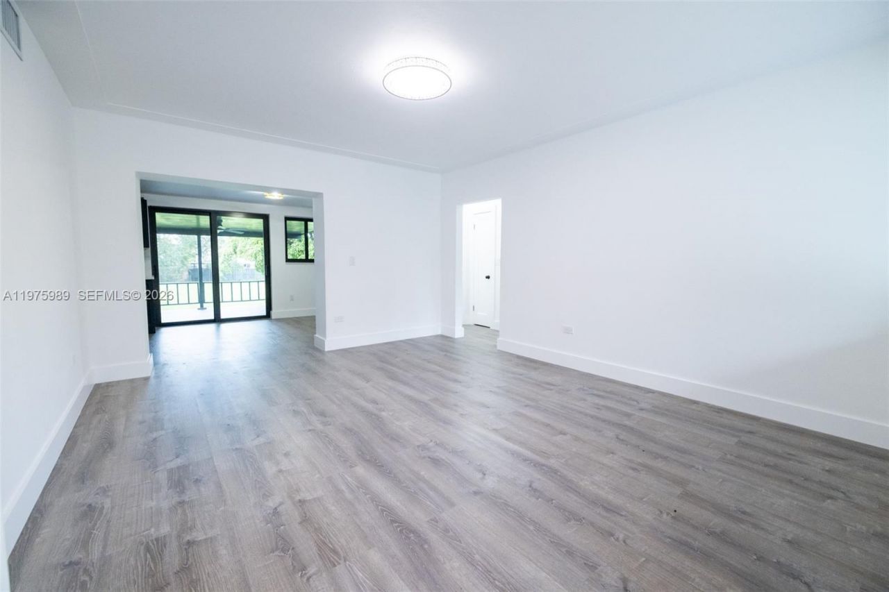 3401 SW 17th St, Unit 3401, Miami, FL 33145 Photo