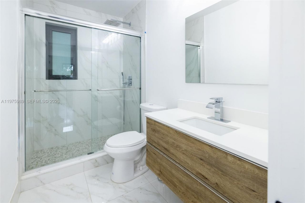 3401 SW 17th St, Unit 3401, Miami, FL 33145 Photo