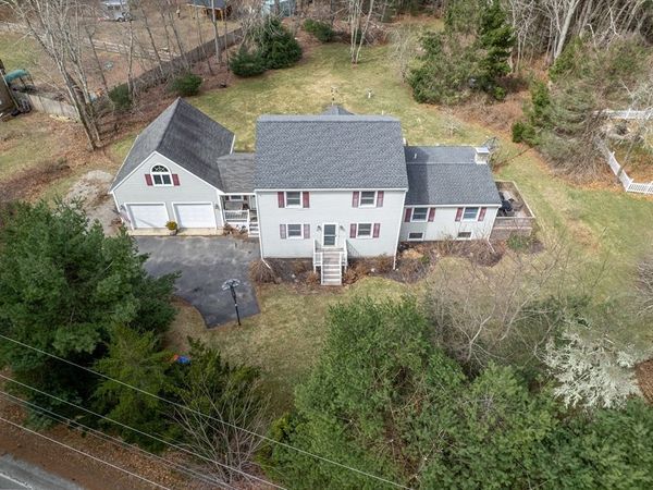 40 Fosdick, Carver, MA 02330