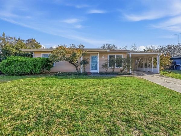 1512 Edison Avenue, Bridgeport, TX 76426