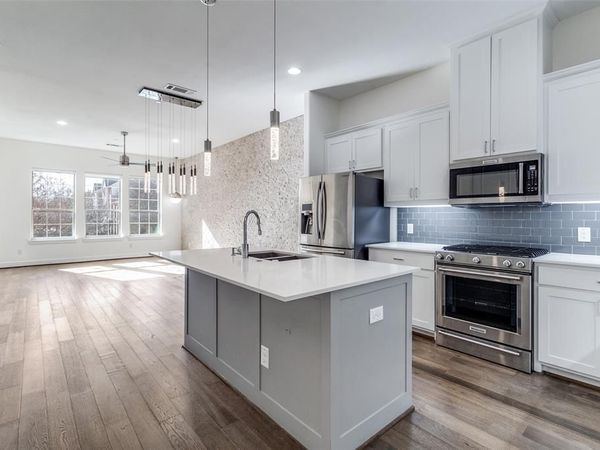 5015 Meridian Lane, Unit 1102, Addison, TX 75001