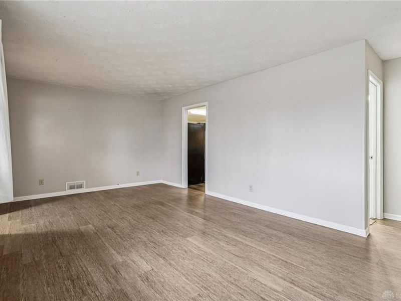 490 W Market Street, Springboro, OH 45066 Photo 10