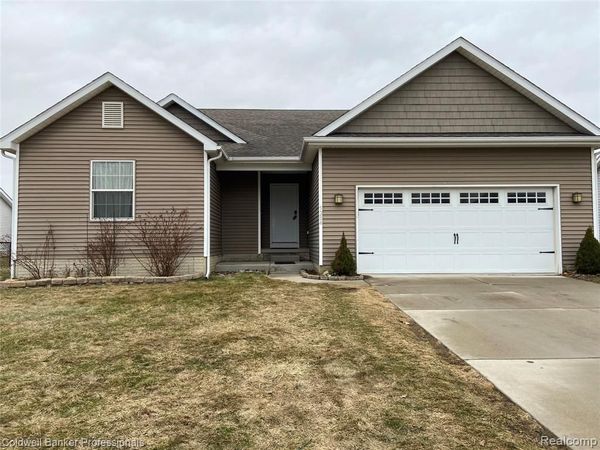 5284 Brookshire Drive, Almont Vlg, MI 48003