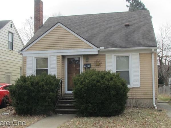 24701 New York Street, Dearborn, MI 48124