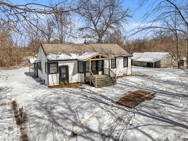 4296 Burgess Road, Putnam Twp, MI 48169