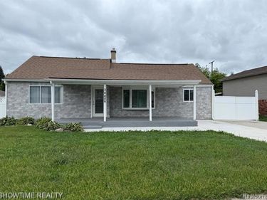 30486 Groveland Street , Madison Heights, MI 48071