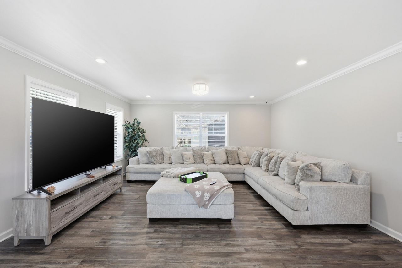 156 Willow Court Photo 6