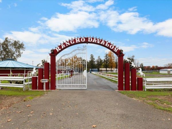 9467 Bond Rd, Elk Grove, CA 95624