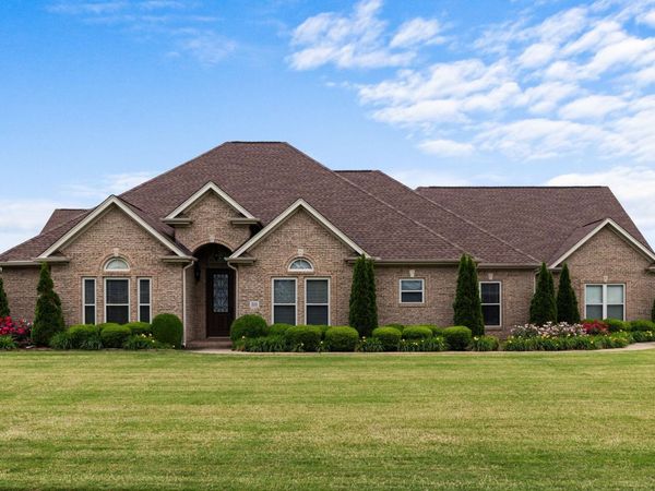 3105 McGuire Dr, Muscle Shoals, AL