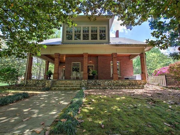 421 Boulevard Heights , Calhoun, GA 30701