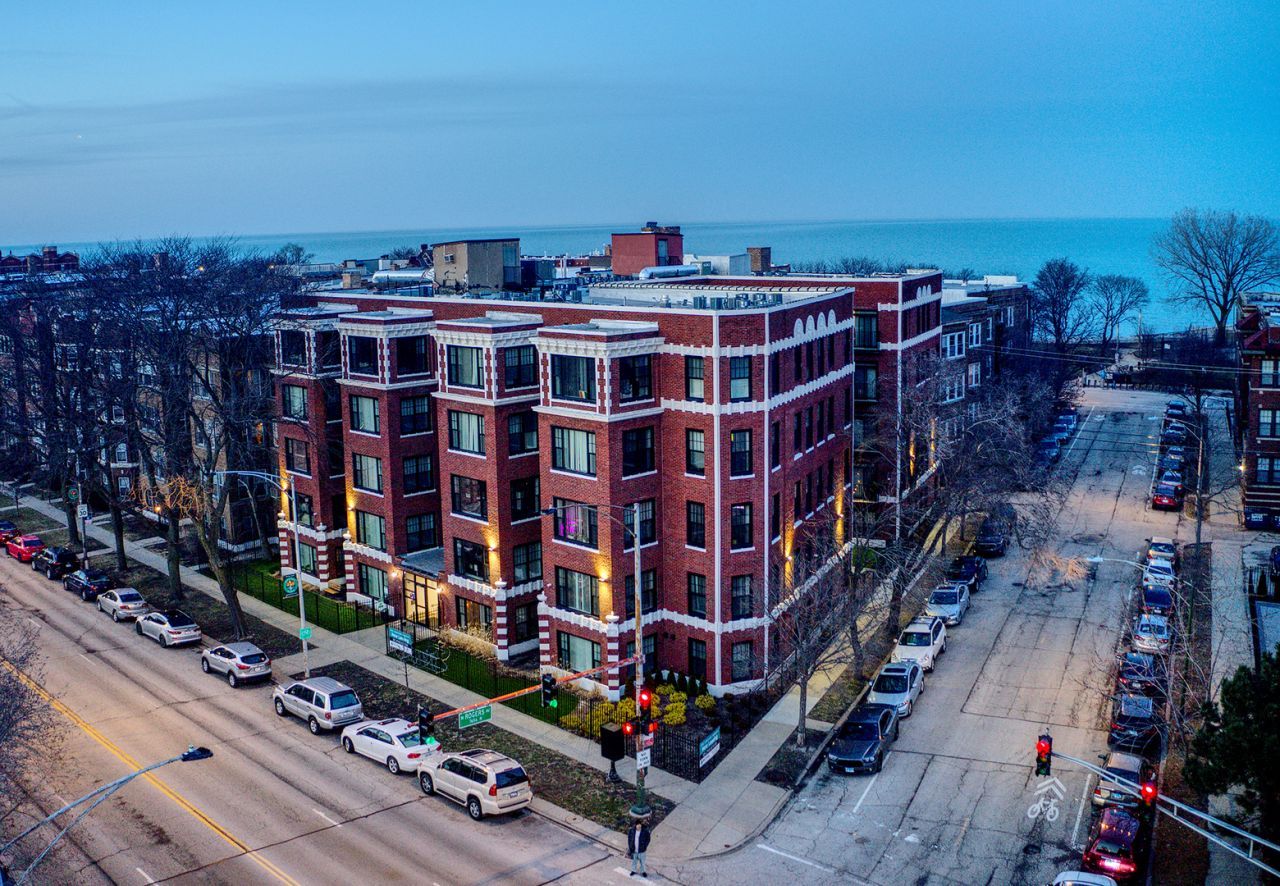 7645 N Sheridan Road , Unit 211, Chicago, IL 60626 Main Photo