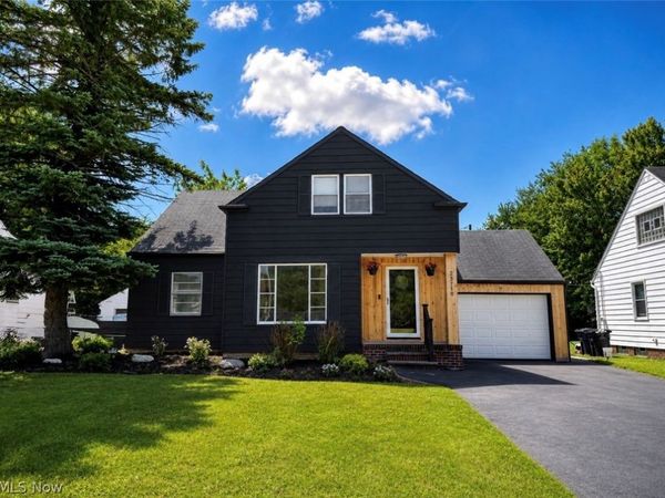 23718 Cedar Road, Beachwood, OH 44122
