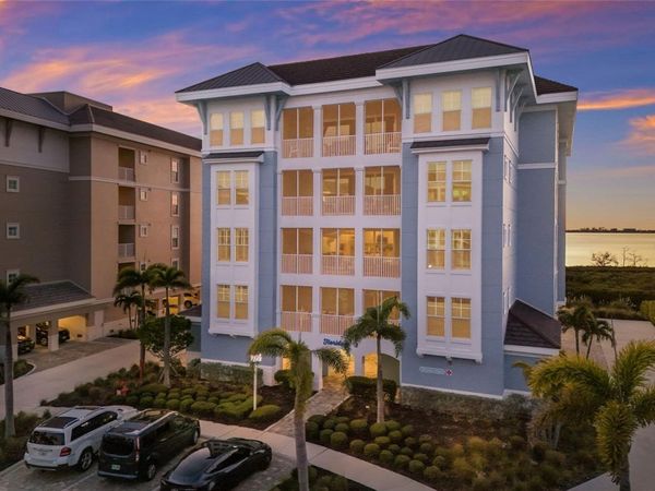 376 ARUBA CIRCLE , Unit 203, BRADENTON, FL 34209