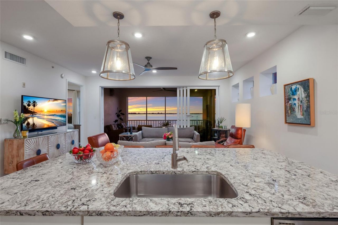 376 Aruba Circle, Unit 203, Bradenton, FL 34209 Photo