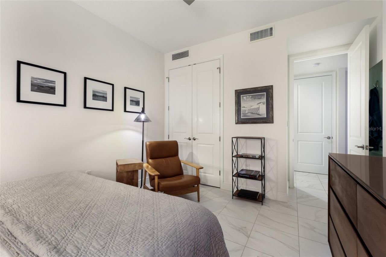 376 Aruba Circle, Unit 203, Bradenton, FL 34209 Photo