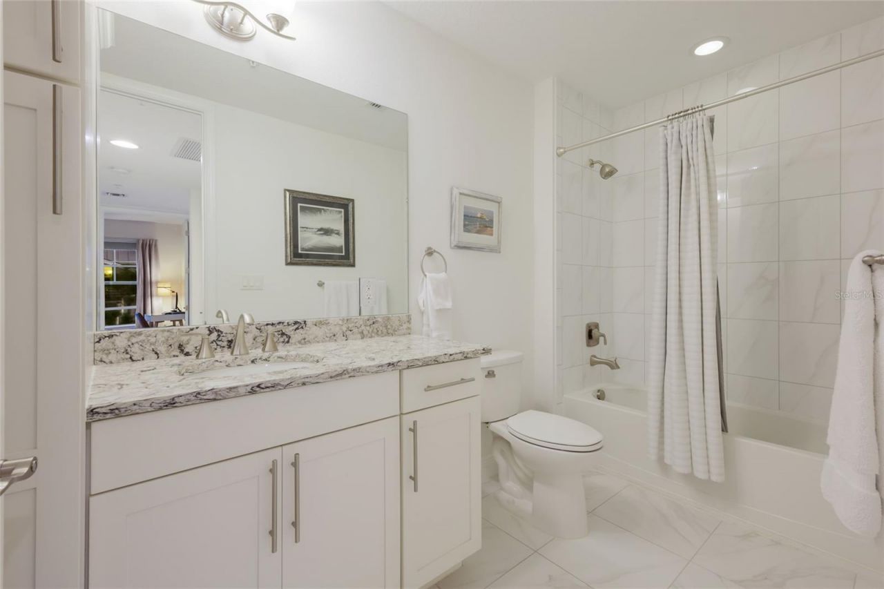 376 Aruba Circle, Unit 203, Bradenton, FL 34209 Photo