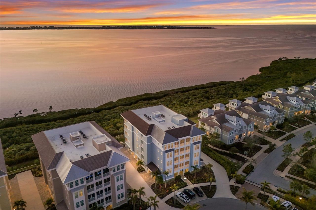 376 Aruba Circle, Unit 203, Bradenton, FL 34209 Photo