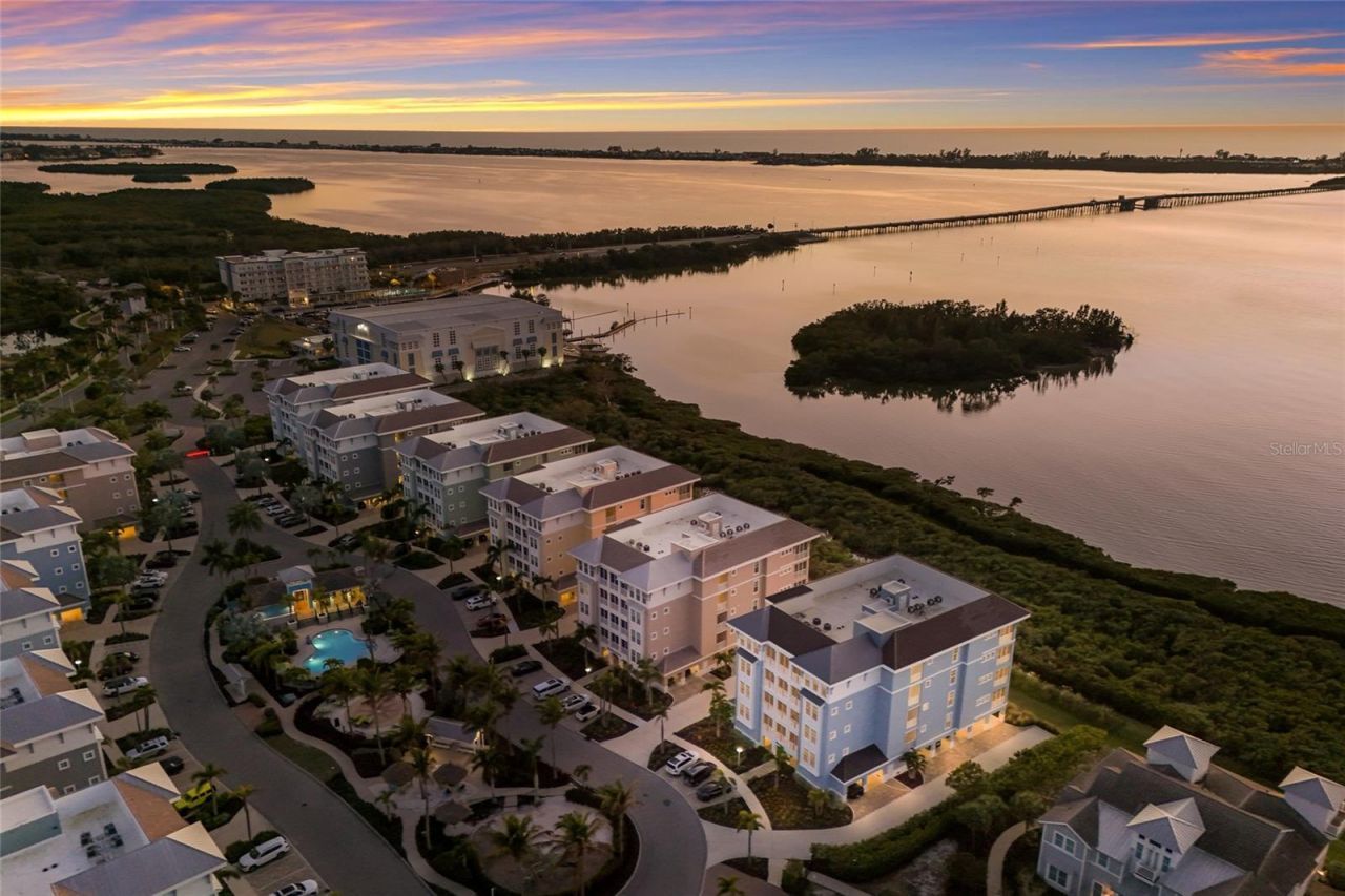 376 Aruba Circle, Unit 203, Bradenton, FL 34209 Photo