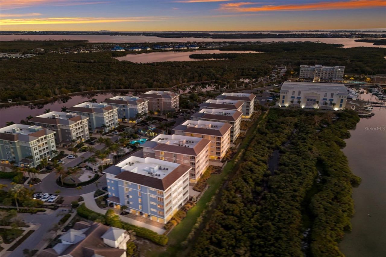 376 Aruba Circle, Unit 203, Bradenton, FL 34209 Photo