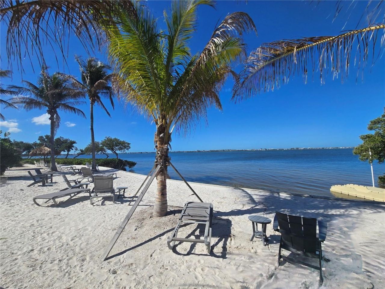 376 Aruba Circle, Unit 203, Bradenton, FL 34209 Photo