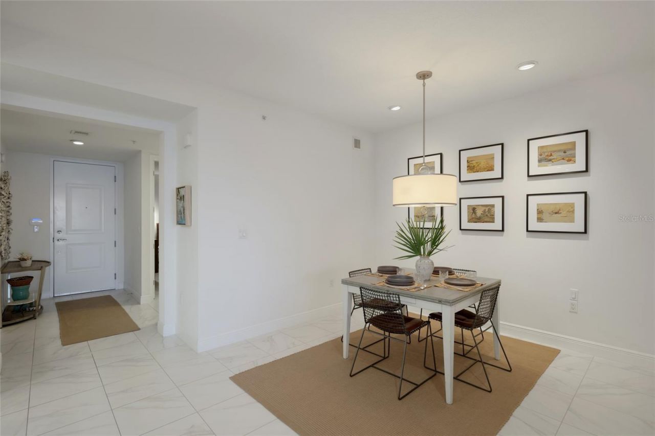 376 Aruba Circle, Unit 203, Bradenton, FL 34209 Photo