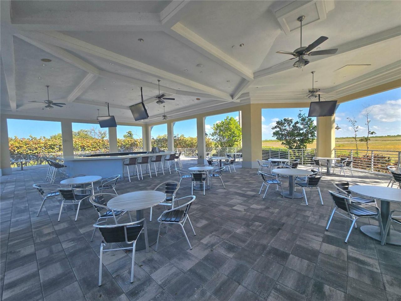 376 Aruba Circle, Unit 203, Bradenton, FL 34209 Photo