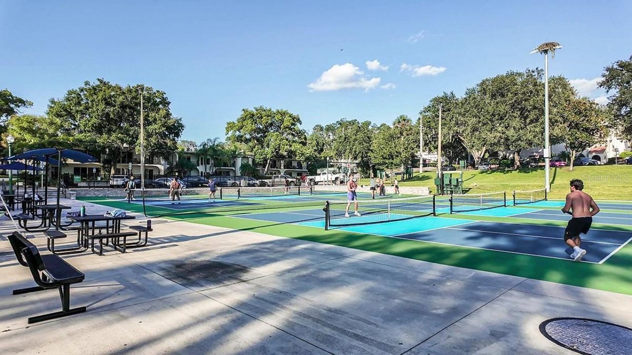 690 Gladstone Way , Mount Dora, FL 32757 Photo