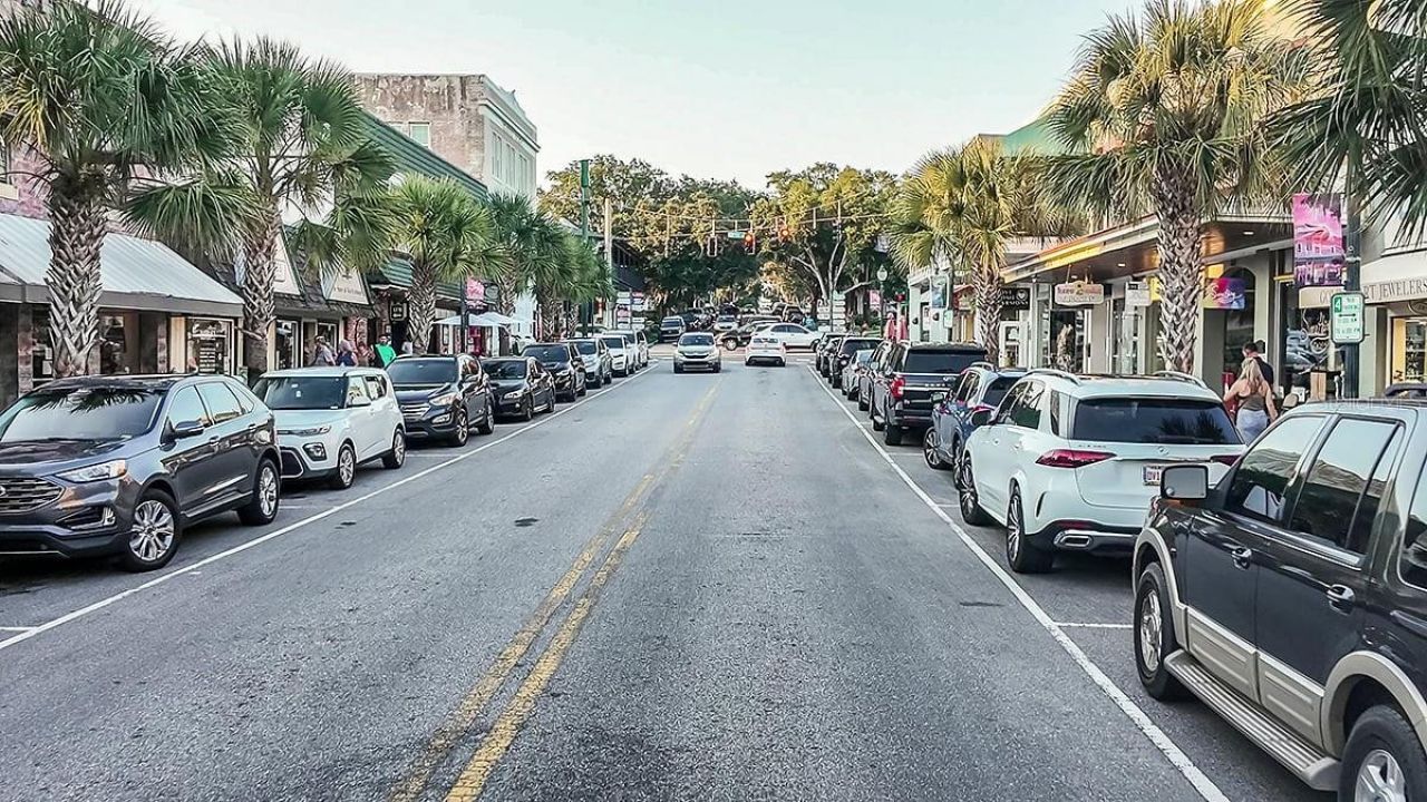 690 Gladstone Way , Mount Dora, FL 32757 Photo