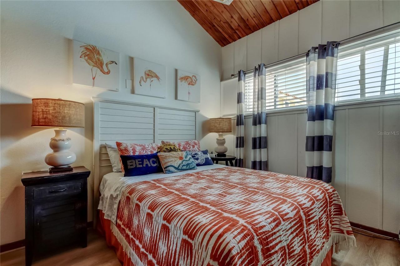 19530 Gulf Boulevard, Unit 4B, Indian Shores, FL 33785 Photo