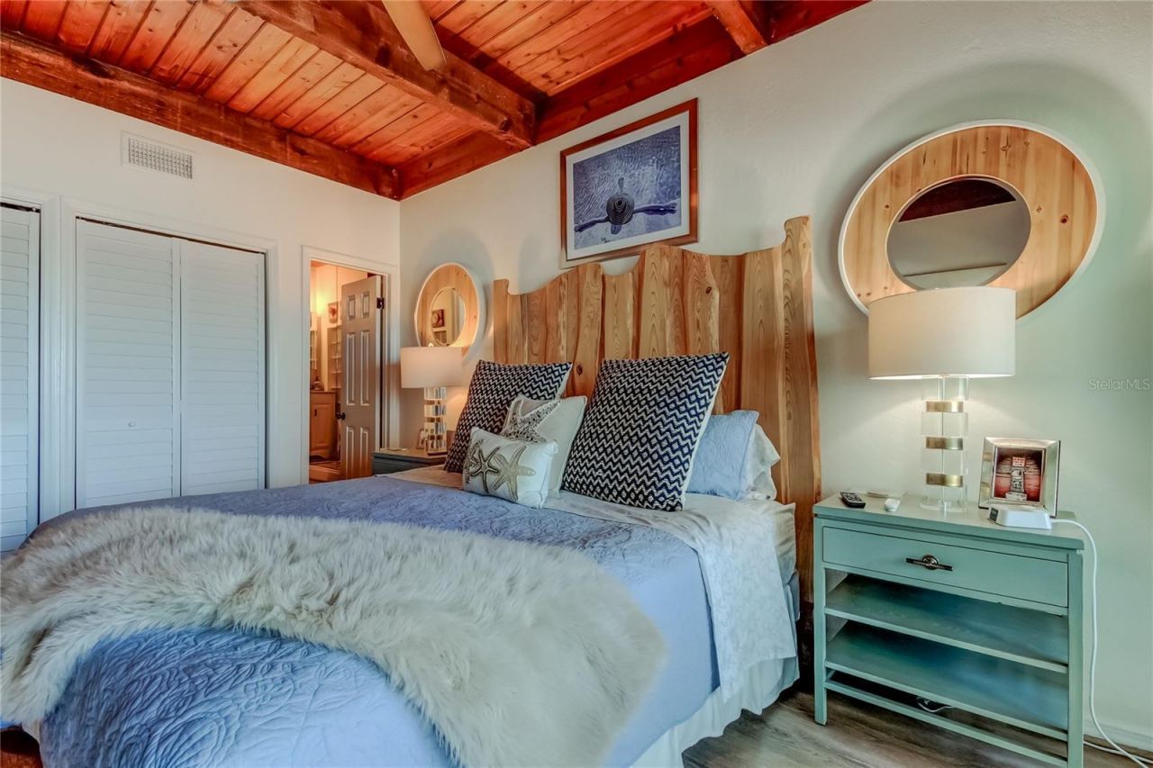 19530 Gulf Boulevard, Unit 4B, Indian Shores, FL 33785 Photo