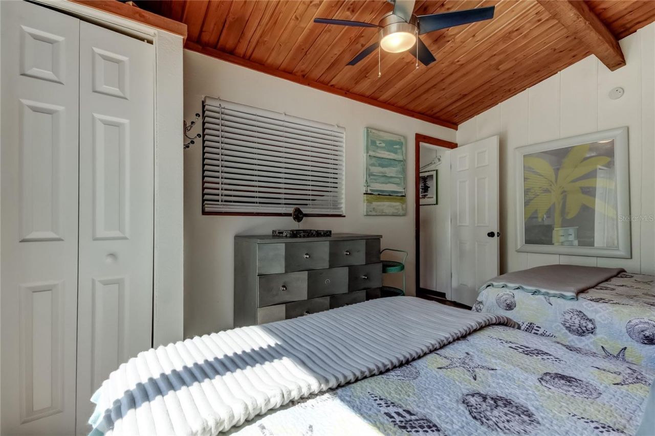 19530 Gulf Boulevard, Unit 4B, Indian Shores, FL 33785 Photo