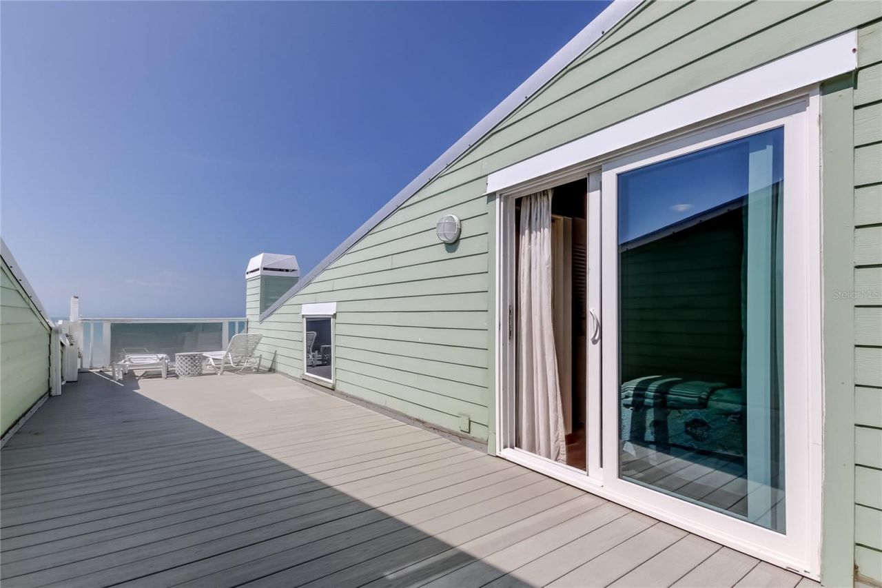 19530 Gulf Boulevard, Unit 4B, Indian Shores, FL 33785 Photo