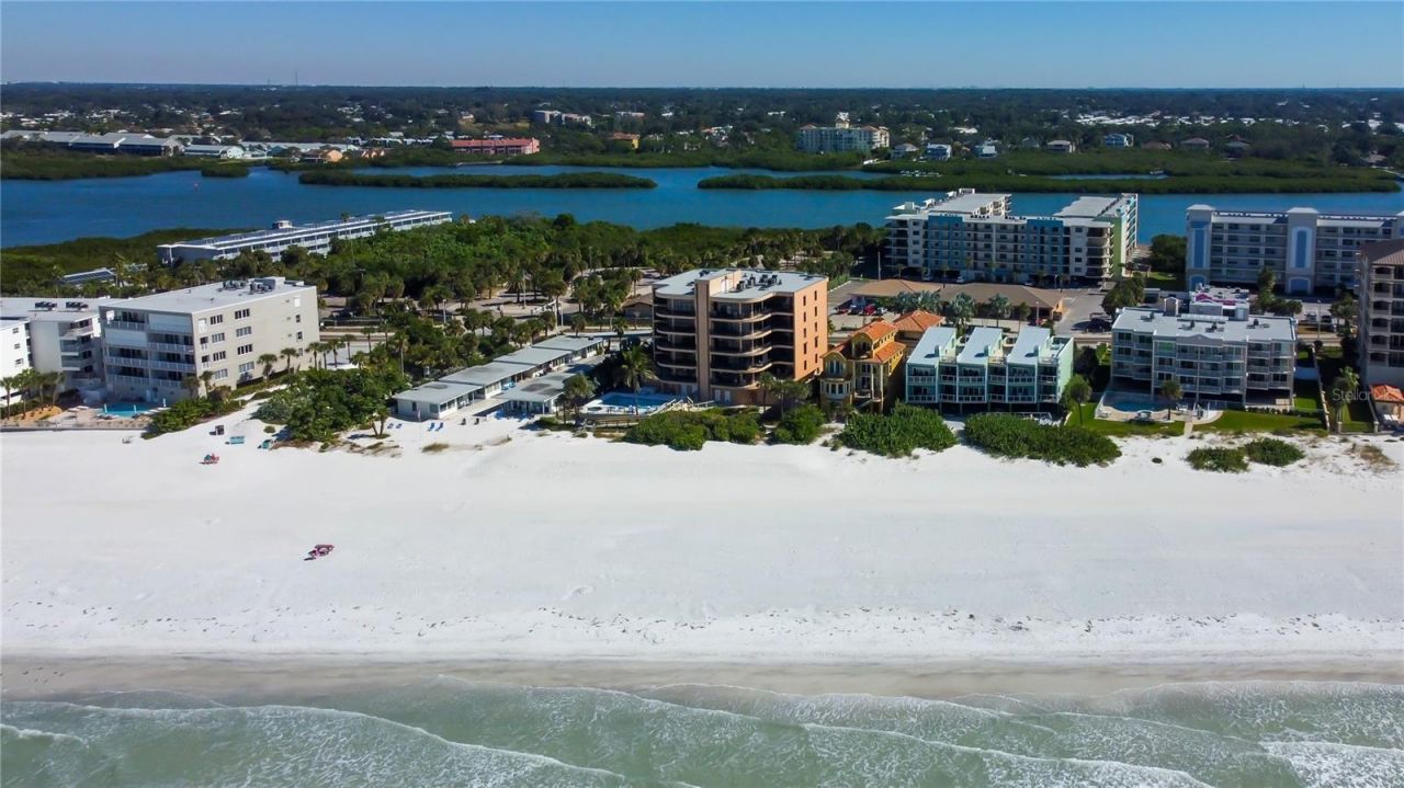 19530 Gulf Boulevard, Unit 4B, Indian Shores, FL 33785 Photo