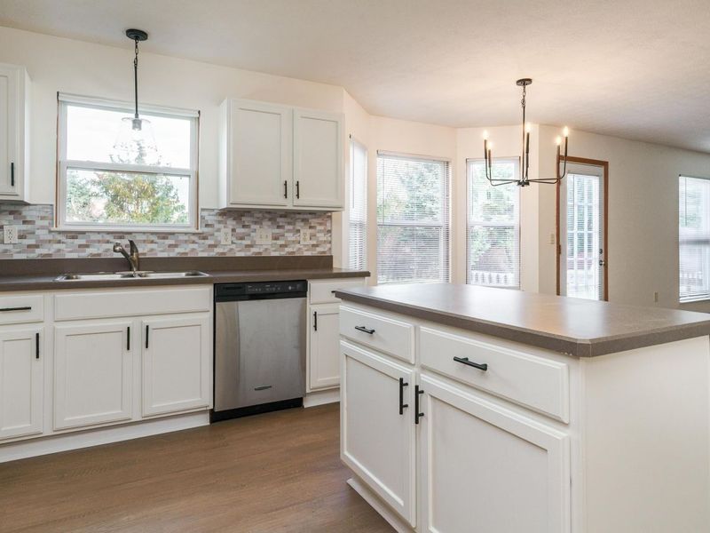 2378 Myrtle Valley Drive , Columbus, OH 43228 Photo 10