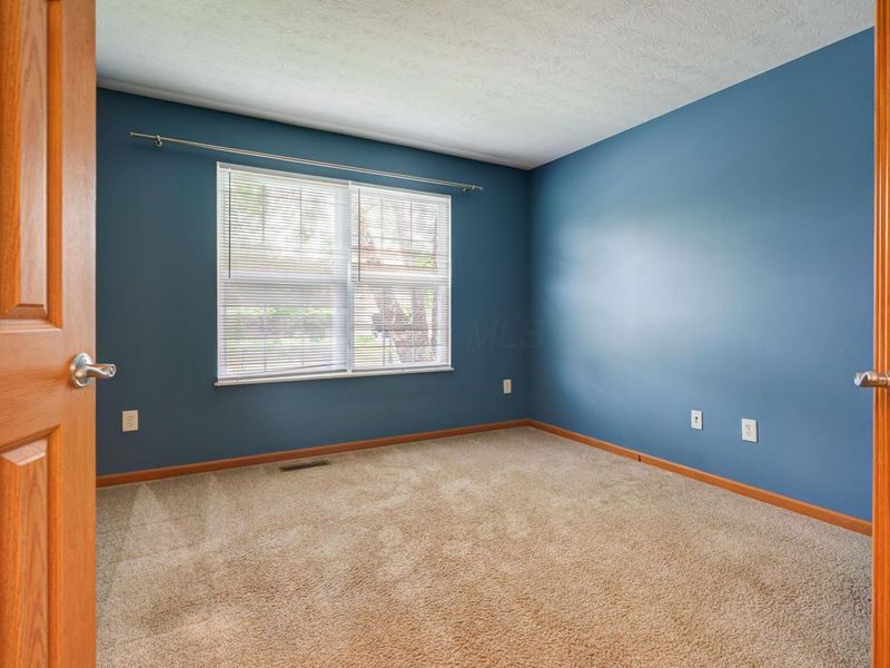 2378 Myrtle Valley Drive , Columbus, OH 43228 Photo 16