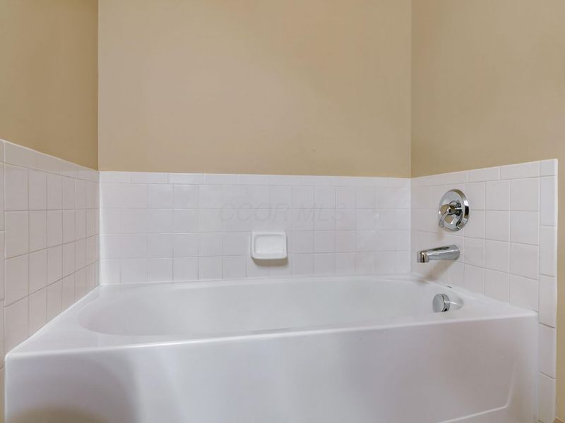 2378 Myrtle Valley Drive , Columbus, OH 43228 Photo 25