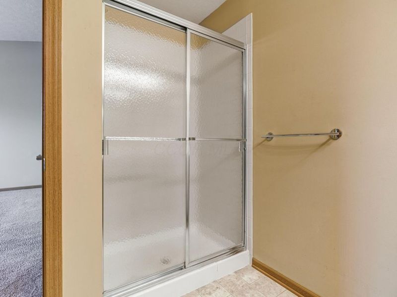 2378 Myrtle Valley Drive , Columbus, OH 43228 Photo 26