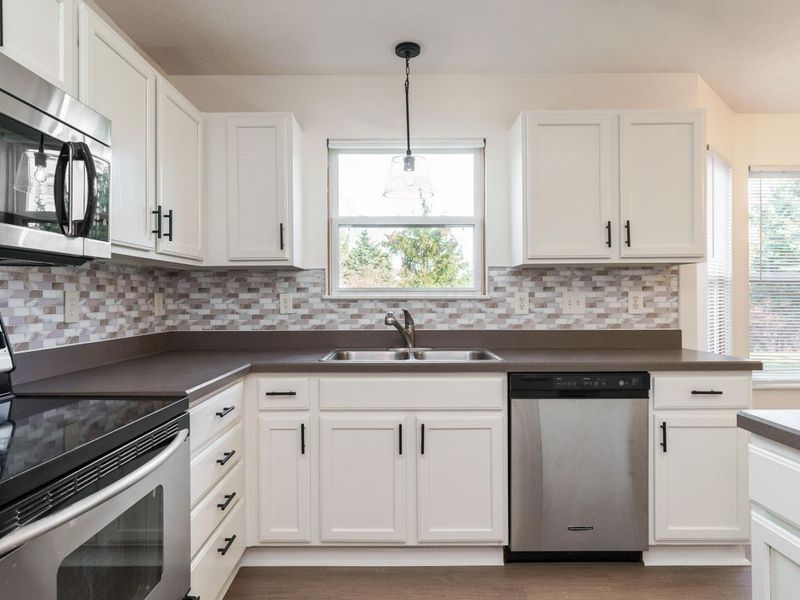 2378 Myrtle Valley Drive , Columbus, OH 43228 Photo 5