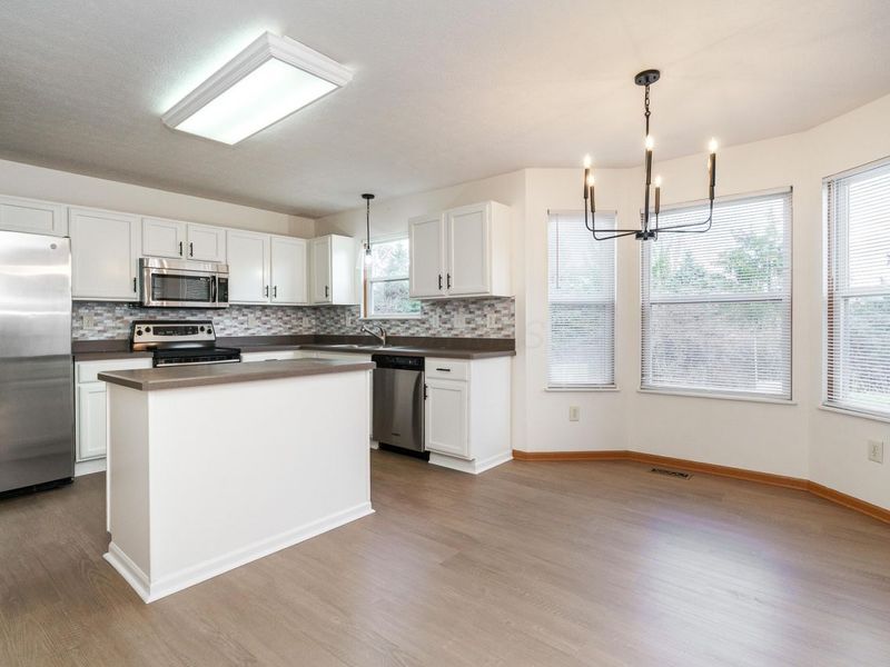 2378 Myrtle Valley Drive , Columbus, OH 43228 Photo 7