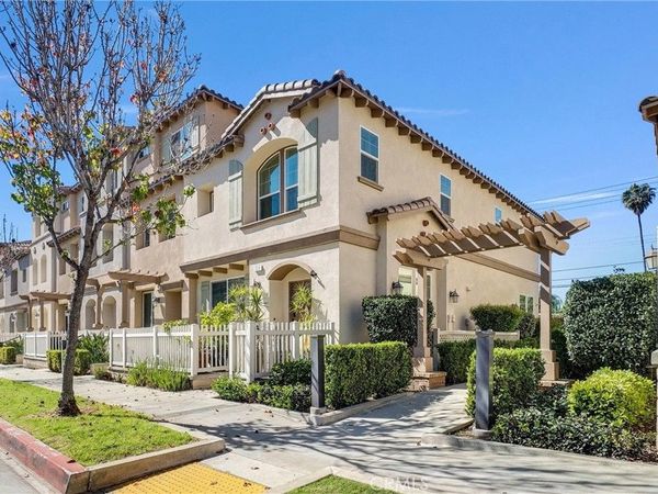 329 N Fenimore, Azusa, CA 91702