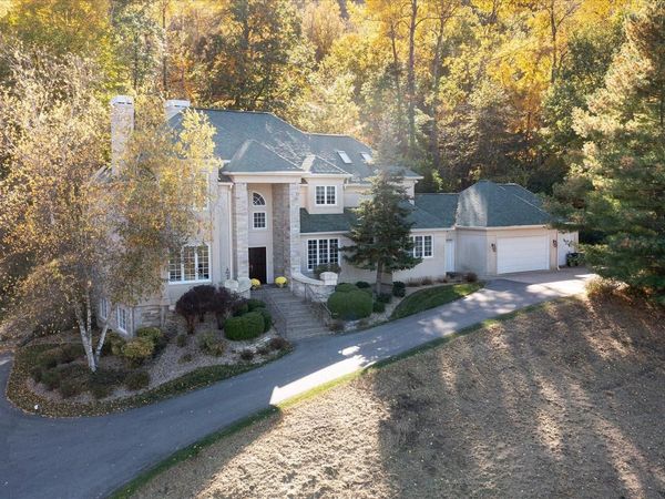 W5419 Pine Bluff ROAD, La Crosse, WI 54601