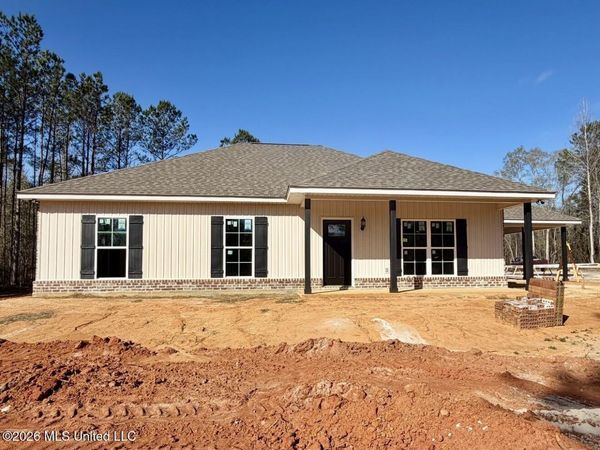471 White Chapel Road, Carriere, MS 39426