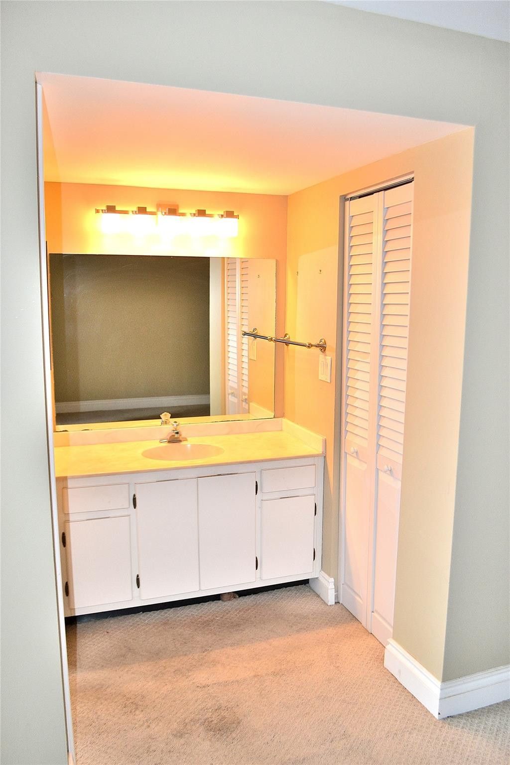 8150 W Mcnab Road, Unit 210, Tamarac, FL 33321 Photo